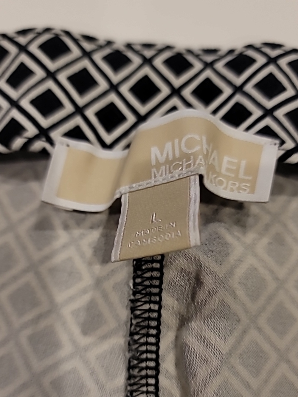 MICHAEL Michael Kors Black & White Geo-Print Woven Leggings - Picture 6 of 9